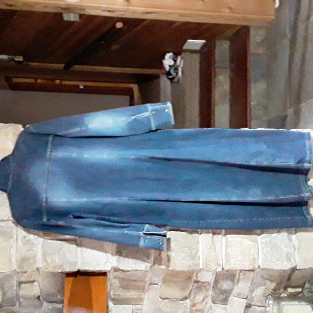 Coat - Picture 6 of 6
